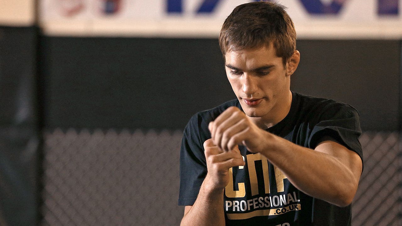 UFC's John Hathaway battling back from debilitating Crohn's disease